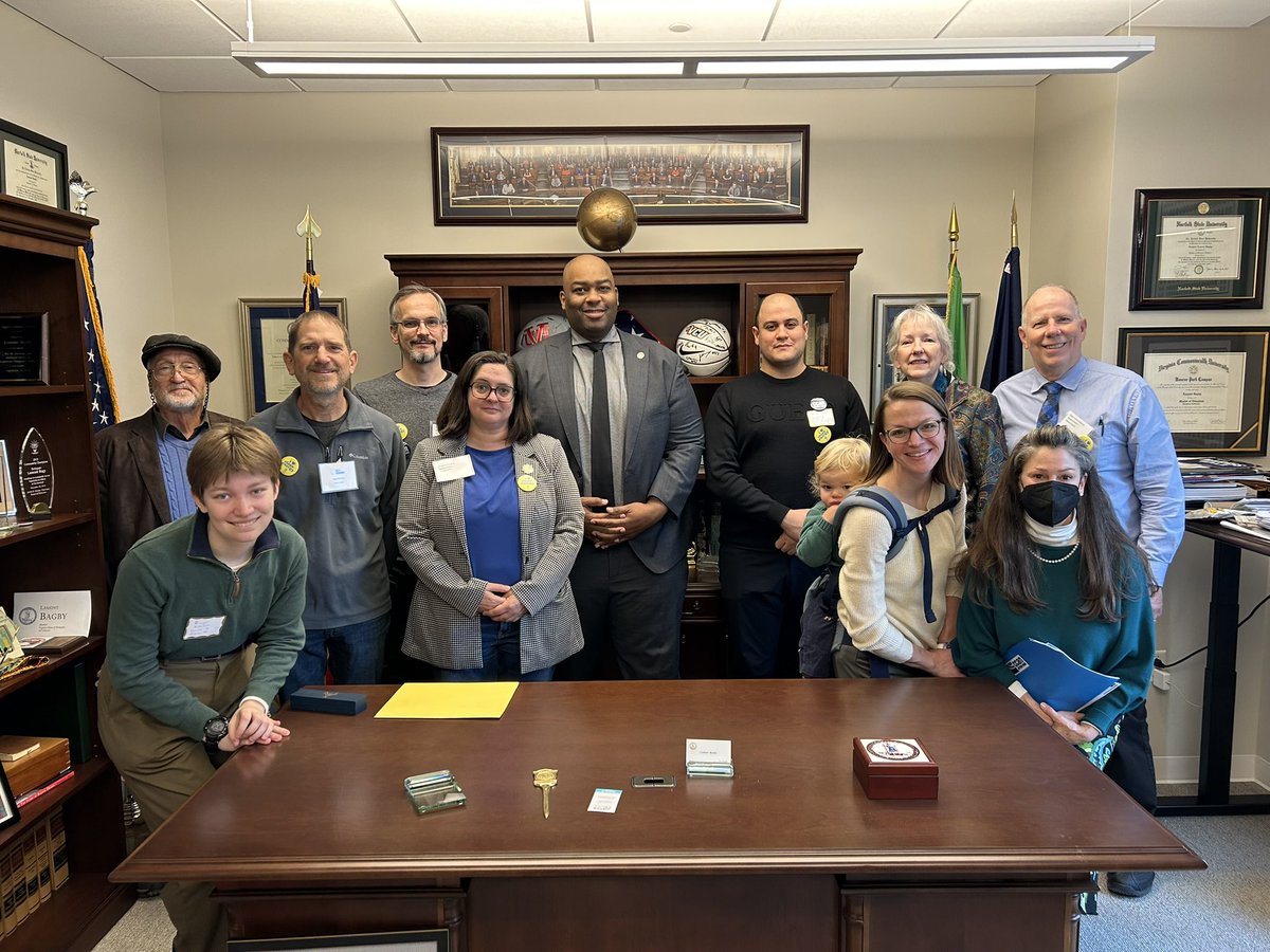 SierraClubVirg1's tweet photo. .@vasierraclub and @CCAN environmental champions are lobbying at the #VaGeneralAssembly today to forge a brighter, cleaner, and livable future for ALL Virginians! https://t.co/pdjSliQgV4
