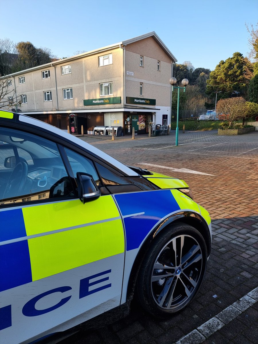 St Saviour's Community Police Officer (He/Him/His) (@stsaviourcom1) on Twitter photo On Patrol down Grands Vaux this afternoon. If you live in the area and have experienced any issues recently, please report them to us. Feel free to leave any general comments below ⬇️👍 plus bumped into <a href="/JsyYouthService/">Jersey Youth Service</a> outreach team doing engagement work with school students 👏 On Patrol down Grands Vaux this afternoon. If you live in the area and have experienced any issues recently, please report them to us. Feel free to leave any general comments below ⬇️👍 plus bumped into <a href="/JsyYouthService/">Jersey Youth Service</a> outreach team doing engagement work with school students 👏