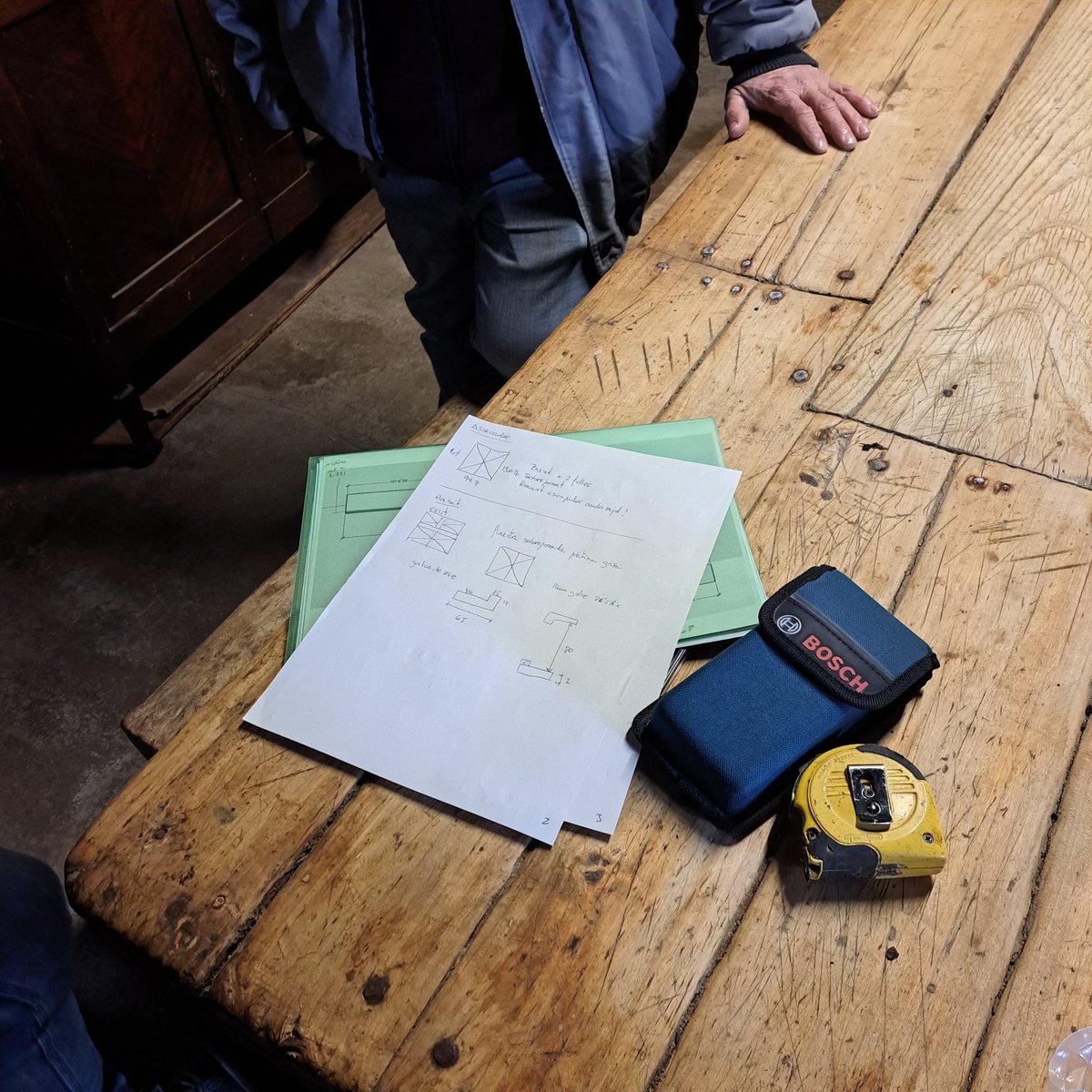 martamasies's tweet photo. Quina gran notícia! En Llorenç @lignasomnium ens regala tots els tancaments de la Sala de Viladrau. L'empresa Triafusta de Cornellà de Terri sap fer país. Gràcies per ajudar-nos a salvar la masia d'en Serrallonga❤️ https://t.co/Vk0jCWK0gA