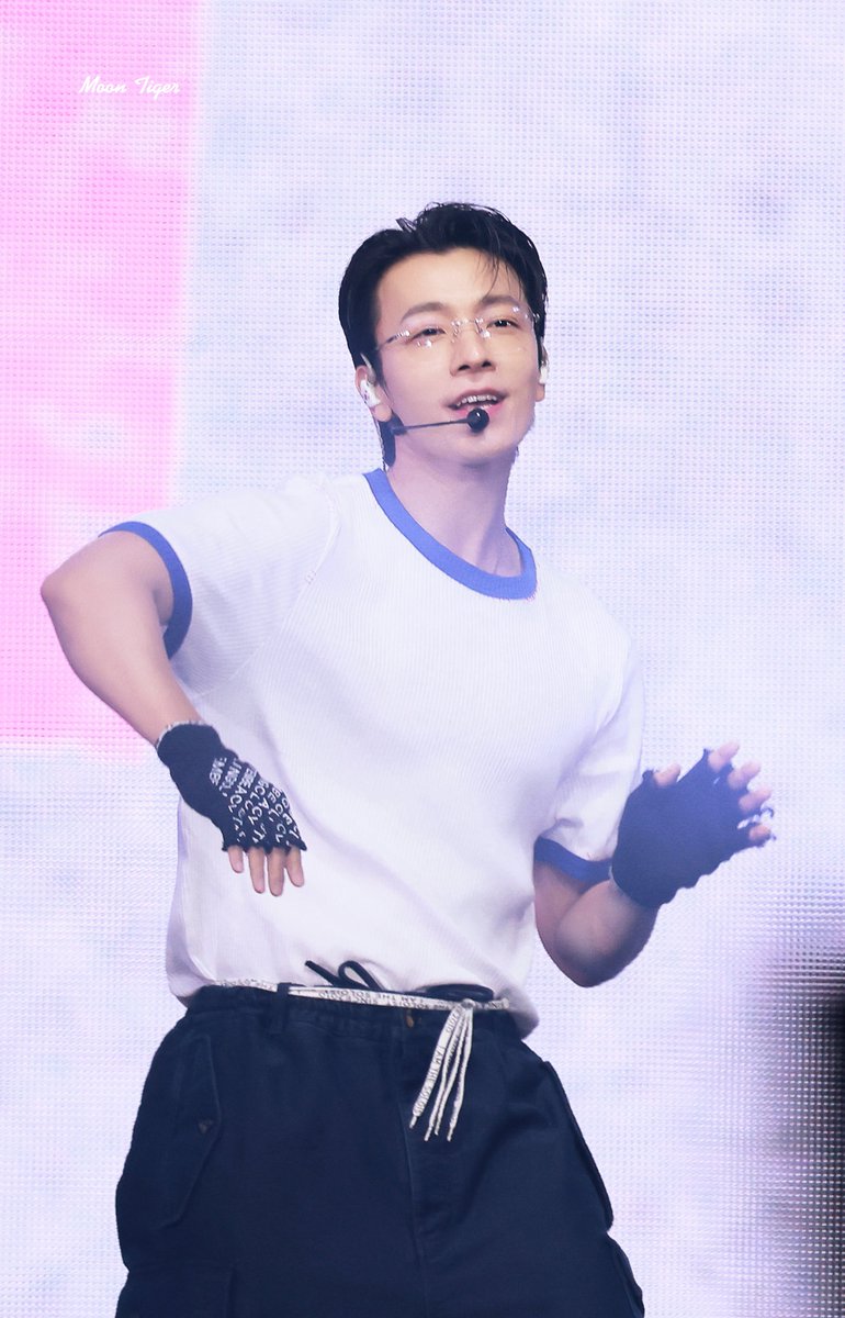 250111

#동해 #DONGHAE