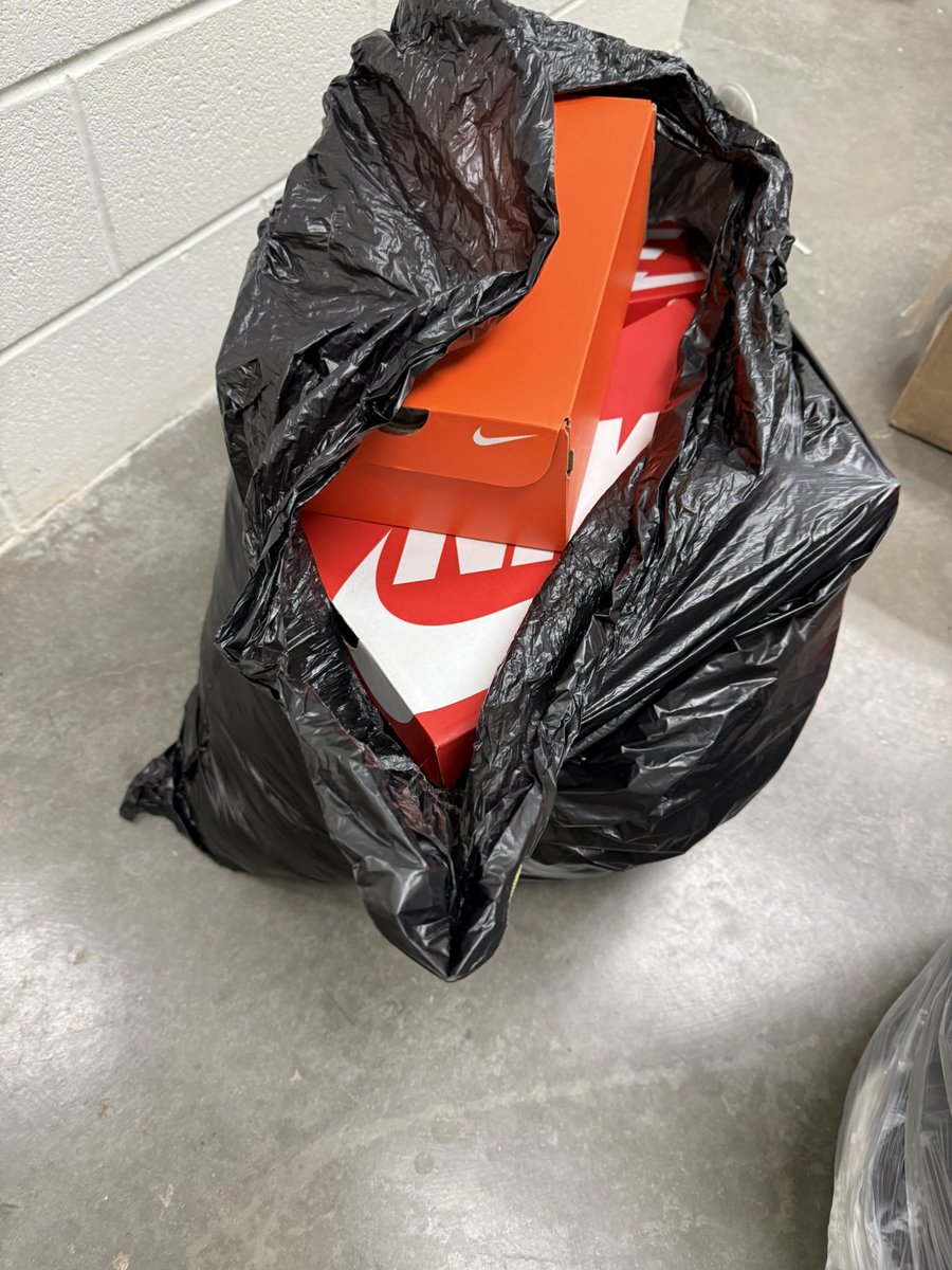 Joey Reason (@coachreason_85) on Twitter photo Thank you Coach <a href="/CoachWadeSteven/">Coach_S.Wade, M.Ed.</a> for your donation and continued support for PG. Our students of SISD are in good hands when we get support from those who see the need. It’s a simple approach get a few ppl to do a little bit and chip away at the need.
We are better together 🫱🏽🫲🏾 Thank you Coach <a href="/CoachWadeSteven/">Coach_S.Wade, M.Ed.</a> for your donation and continued support for PG. Our students of SISD are in good hands when we get support from those who see the need. It’s a simple approach get a few ppl to do a little bit and chip away at the need.
We are better together 🫱🏽🫲🏾
