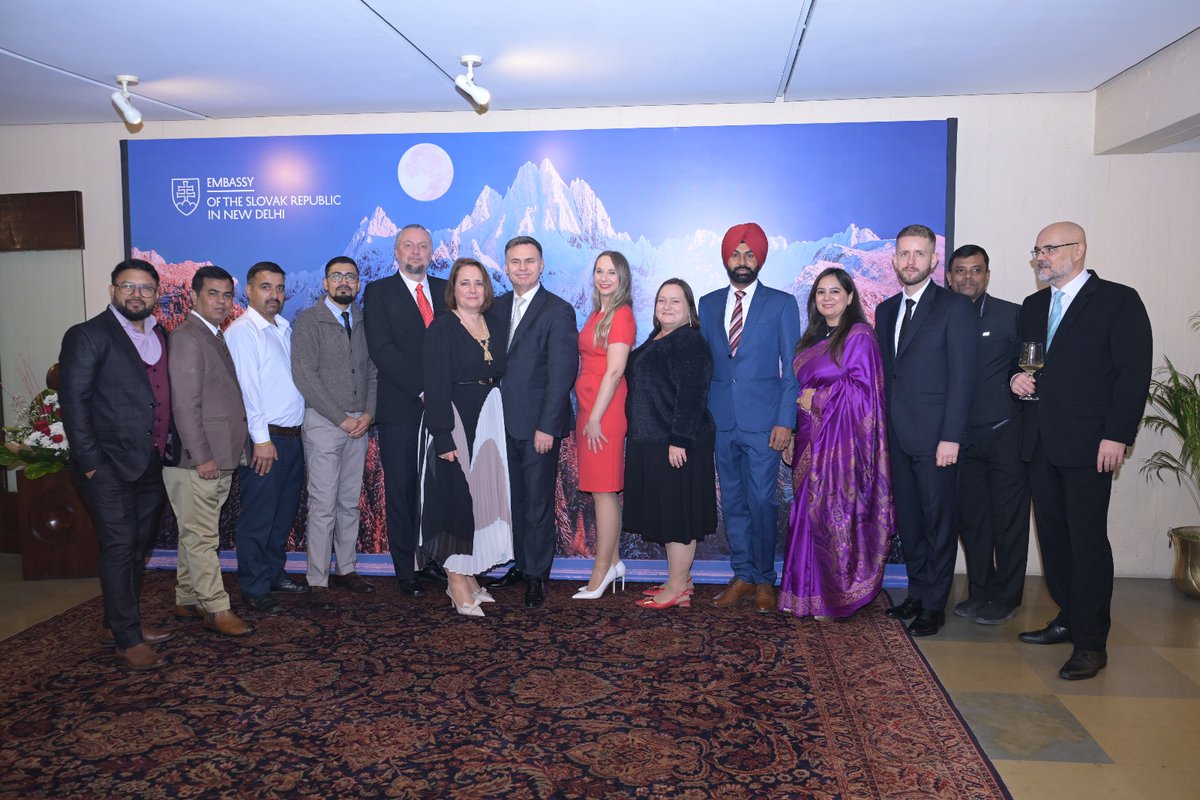 RobertMaxian's tweet photo. Embassy organized on 14 January #statereception on the occasion of the 32nd anniversary of the #establishment of #Slovakia. #Chiefguest @Tanmaya_Lal Secretary (West) appreciated the strenthening of 🇮🇳🇸🇰 relations and people to people contacts. https://t.co/A6gxkyONsP
