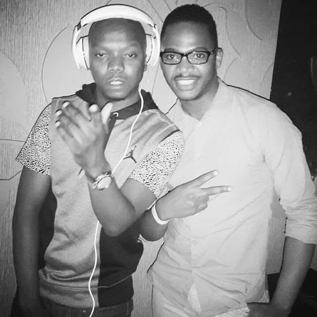 ndaloSA's tweet photo. @METROFMSA Tbo Touch played Gin &amp; Juice, and played Warren G ft Nate Dogg now he is playing The Lox 🔥🔥🔥

Fuck I’m eating nice on my way home, this is the homestretch drive madoda 🤌🤌🤌

Rap Music it is 😭😭😭

#OldSchool https://t.co/p7KiHlNryY