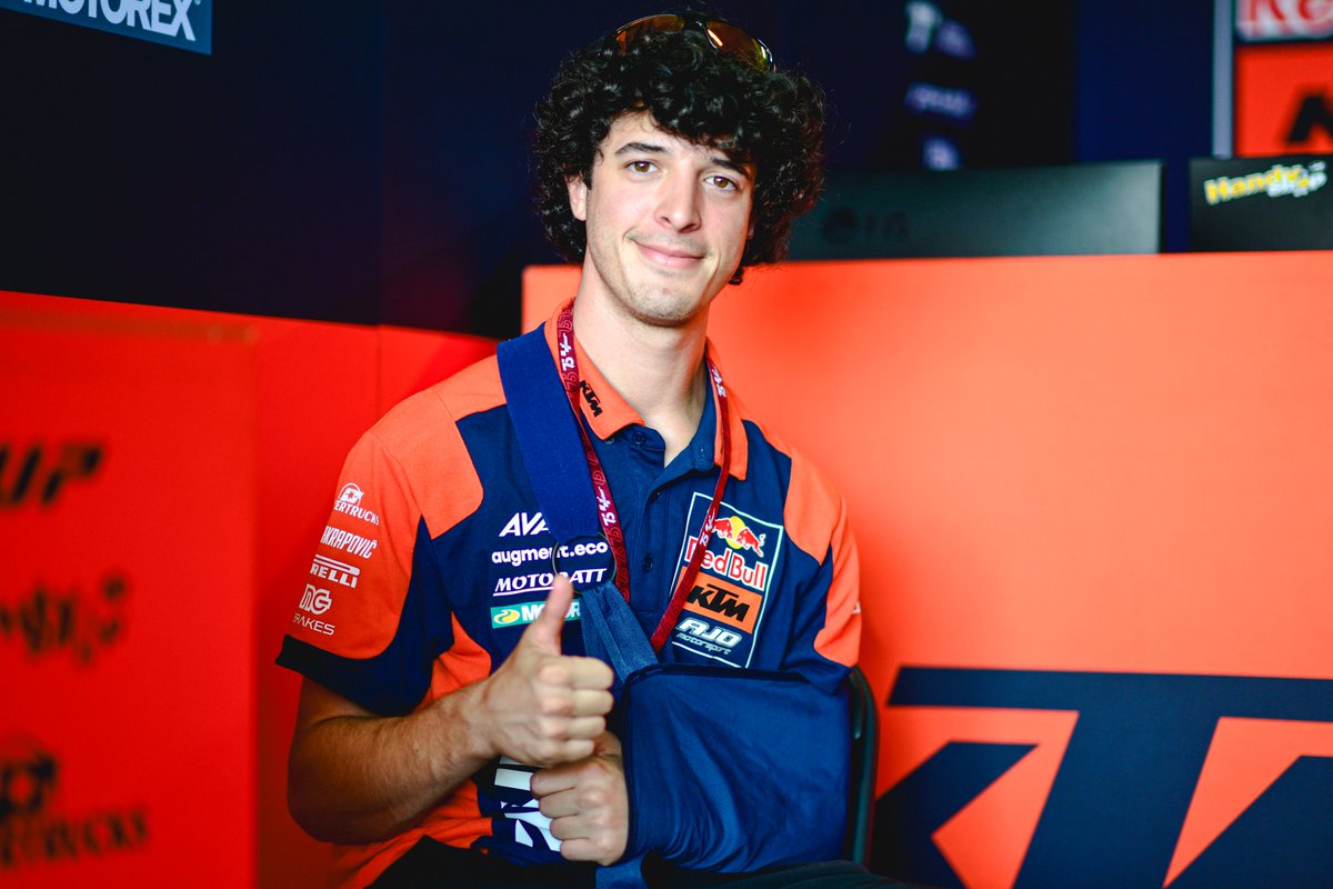 RedBull_KTM_Ajo's tweet image. #BestOf2024 🏁Chapter 9 🇦🇺🇹🇭

The rain was another companion at Phillip Island. Unfortunately we had Cele's absence again but he came back stronger than ever!

| #AustralianGP | #ThaiGP | #ThowbackThursday | #GivesYouWings | #ReadyToRace | @motogp  | #AjoMotorsport | #AjoFamily |