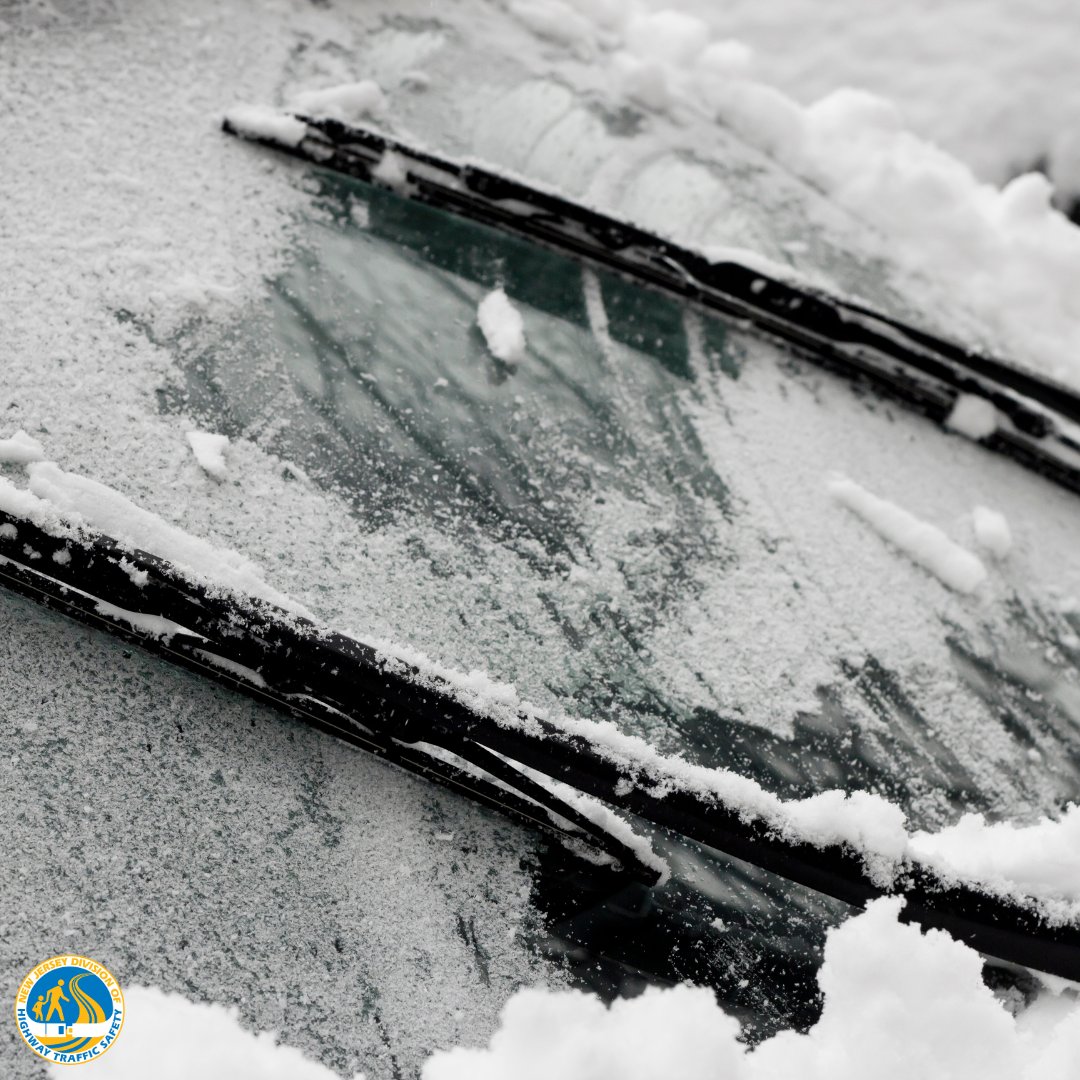 NJTrafficSafety's tweet image. Top tip: You can quickly go through a lot of windshield wiper fluid in a single snowstorm. Make sure your vehicle’s reservoir is full of high-quality “winter” fluid with de-icer before winter weather hits, and replace your wipers if necessary. #WinterDrivingTips #NJSafeRoads