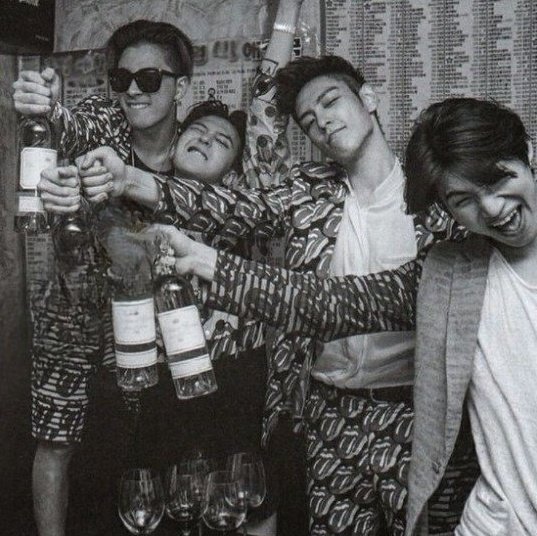 stillxxxlife's tweet photo. the bigbang https://t.co/h49YVbjmgj