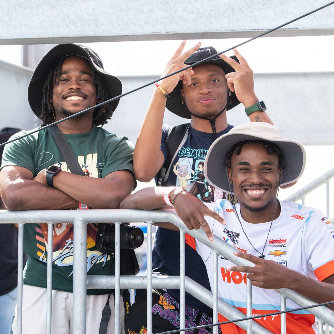 PoconoRaceway's tweet photo. 🔺📣CALLING ALL COLLEGE STUDENTS📣🔺

Wanna start off your summer break strong? Round up your college crew and come to NASCAR Weekend at The Tricky Triangle AT A DISCOUNTED PRICE!

Use your student email address (.edu) to receive 10% off 100, 200, and 300 Level Tickets: https://t.co/Wn0RiVuA5V