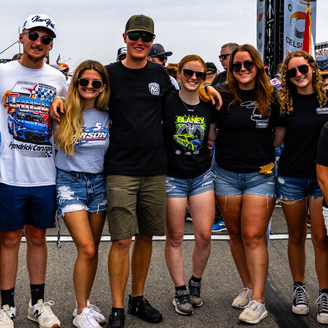 PoconoRaceway's tweet photo. 🔺📣CALLING ALL COLLEGE STUDENTS📣🔺

Wanna start off your summer break strong? Round up your college crew and come to NASCAR Weekend at The Tricky Triangle AT A DISCOUNTED PRICE!

Use your student email address (.edu) to receive 10% off 100, 200, and 300 Level Tickets: https://t.co/Wn0RiVuA5V