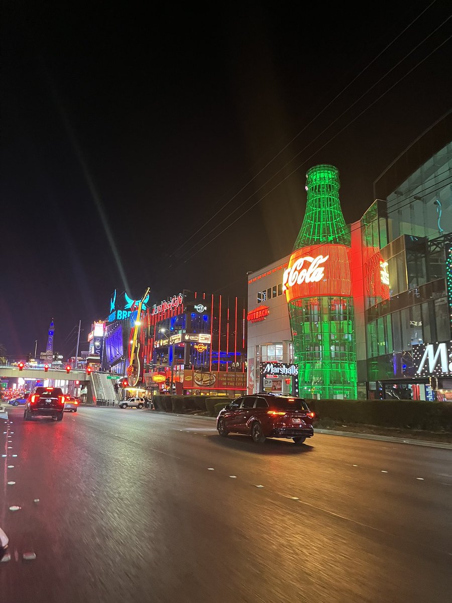 sosapersona's tweet photo. Vegas baby 📍 https://t.co/5p3I556gU1