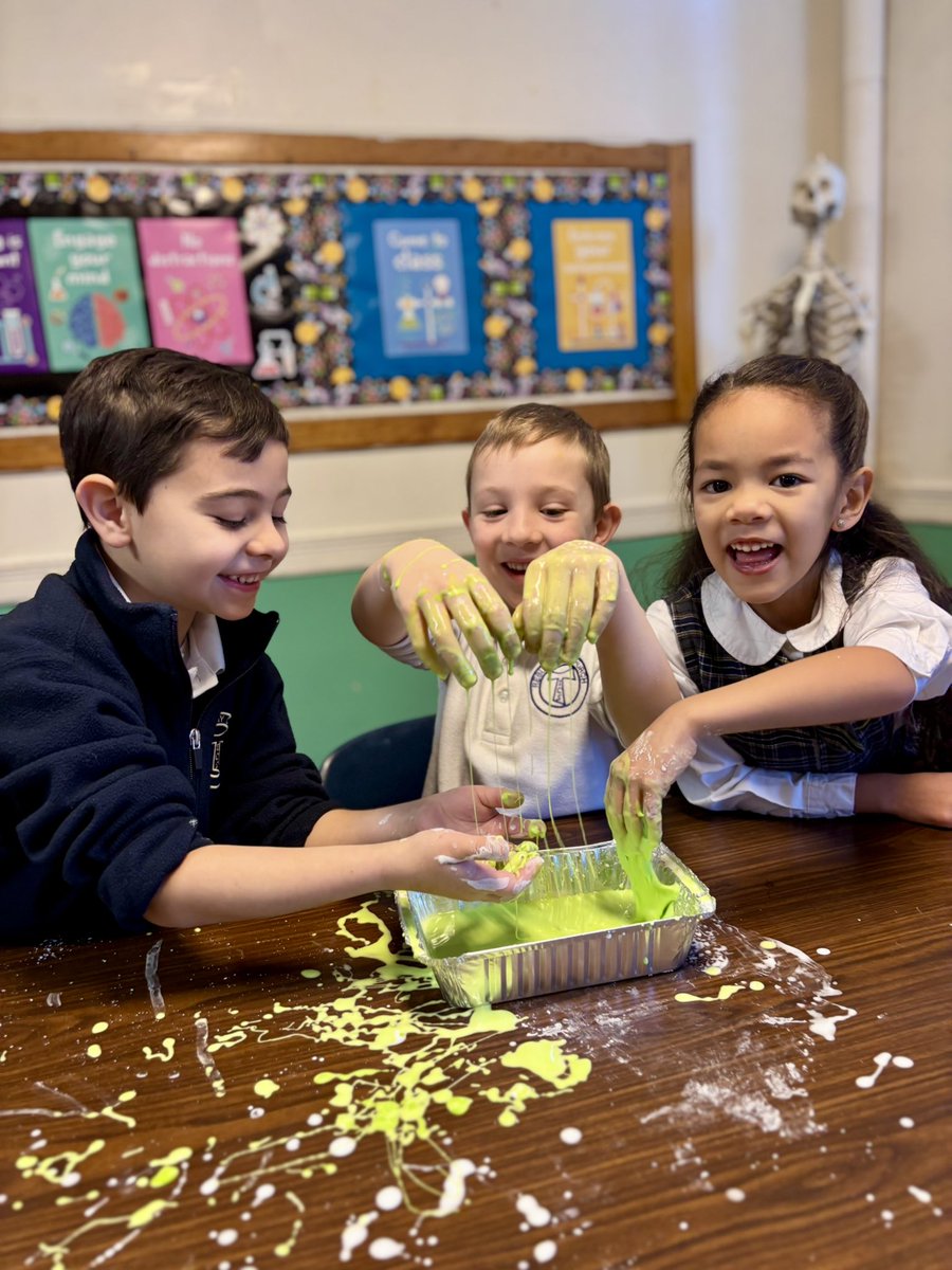 icschool_online's tweet photo. Is it a solid or a liquid? Ask the ICS 1st grade Oobleck makers! It depends on how much pressure you apply #STEM Lab #IncredibleCatholicStudents @ArchNY_Schools https://t.co/7yGLOBvh72