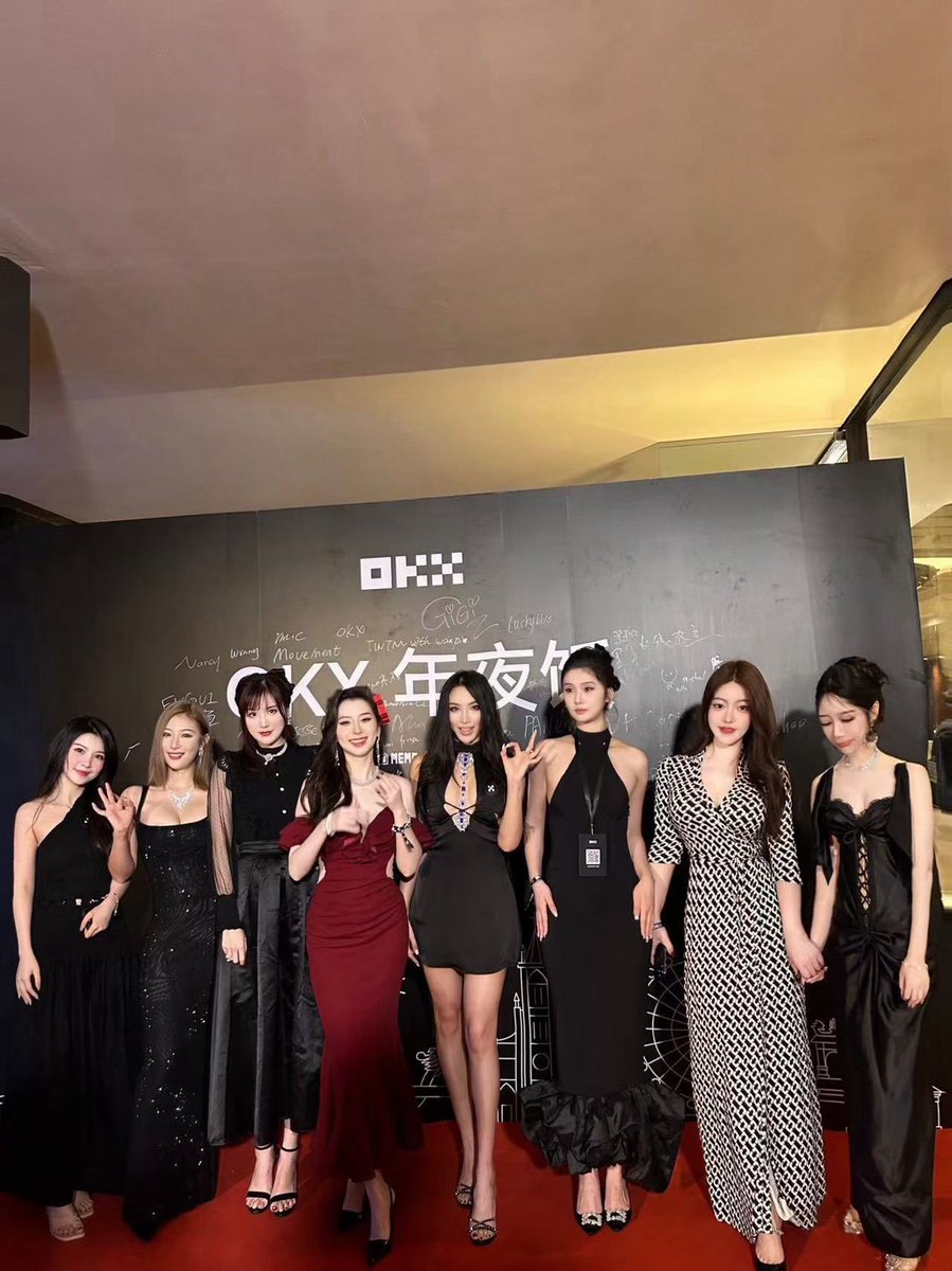 问你们币友们，你们最喜欢哪一个？
我先来，我喜欢最中间的C位
这姑娘马老师是真的喜欢

左一 <a href="/pipizhu_eth/">Una繁星</a> 
左二 <a href="/MinanananaY/">Mina 𝓰𝓶𝓰𝓷𝓪𝓲</a> 
左三 <a href="/gigiz_eth/">GiGi 發財豬</a> 
左四 <a href="/minimisue2022/">MiSue</a> 
左五 <a href="/motherofqianbei/">Anling is birbish</a> 
左六 <a href="/Tintinx2021/">Tintin🏃🏻‍♀️‍➡️ █████</a> 
左七 <a href="/luckybb88/">luckybb</a>

本帖抽奖，关注点赞转发，72小时内抽5人分500usdt