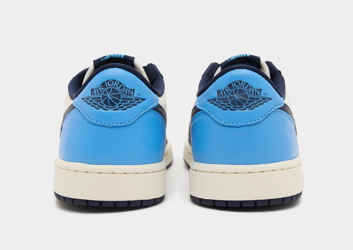 fullress's tweet photo. 【2025年 3/22 発売予定】
NIKE AIR JORDAN 1 RETRO LOW OG “UNC/Obsidian" (ナイキ エア ジョーダン 1 レトロ ロー OG “オブシディアン″) [CZ0790-400]

>> https://t.co/FhAVkgui3A https://t.co/Yckazk539Y