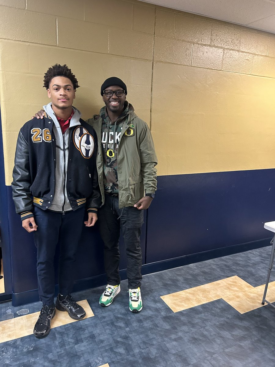 Thanks for coming to see me <a href="/Coach_CHampton/">Chris Hampton</a> <a href="/oregonfootball/">Oregon Football</a> <a href="/CoachWadu/">Rashad Wadood</a>