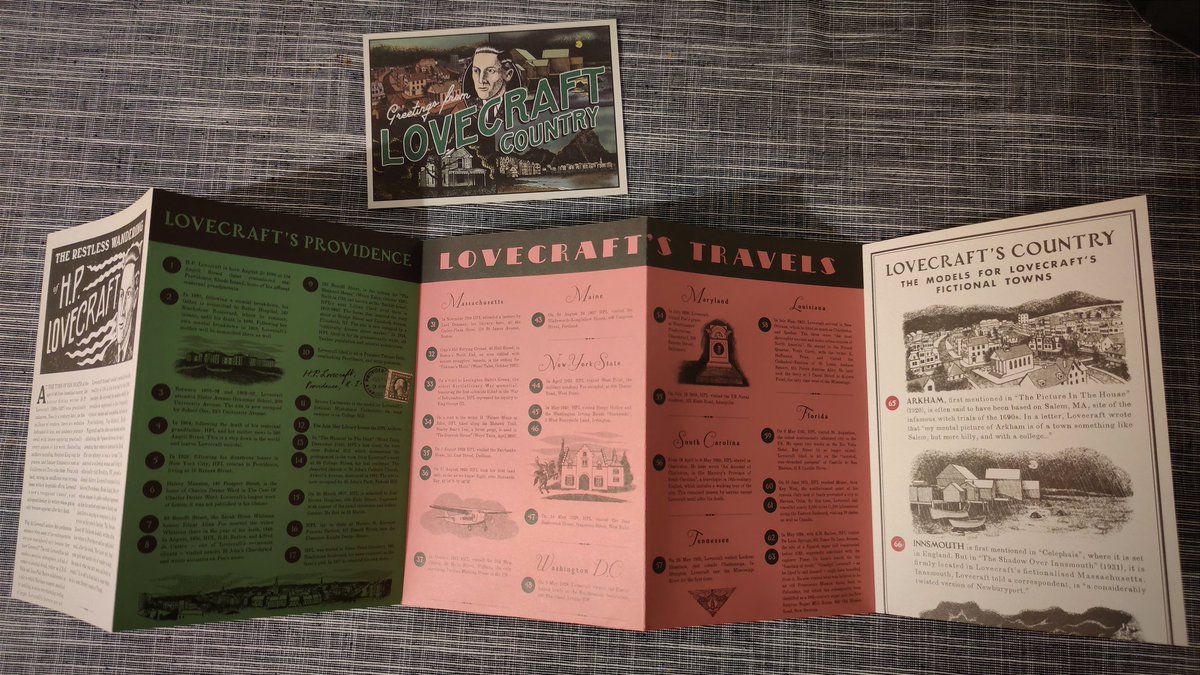 OldFarmer1895's tweet image. Facts Concerning H. P. Lovecraft and His Environs de Gary Lachman chez Herb Lester Associates Ltd. 

Carte détaillée des voyages et inspirations de Lovecraft. 
Très belle présentation et sur papier de qualité !

Je cite :
&quot; Une carte détaillée des lieux réels qui ont influencé…