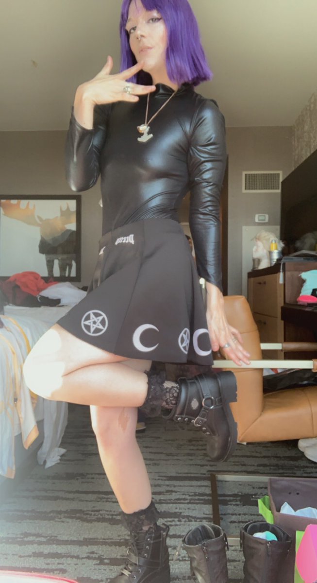 Silv3r_Foxx_'s tweet photo. I did a very very casual closet cosplay of #HotaruTomoe or better known as #SailorSaturn
#sailorsaturncosplay #Hotarucosplay #cosplay #cosplayer #coloradocosplay https://t.co/IFhQvkjYi1