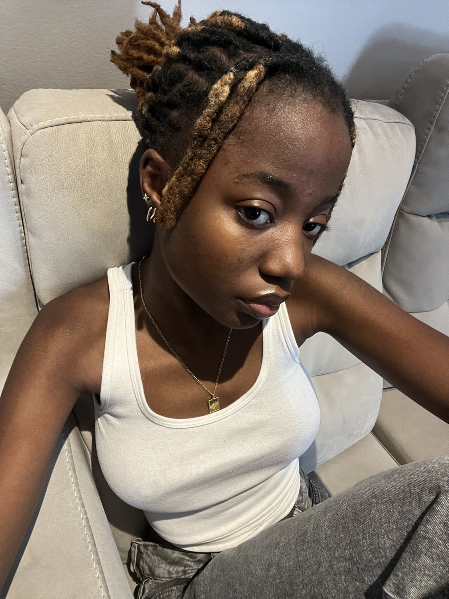 te.niola (@its_otraa) on Twitter photo 