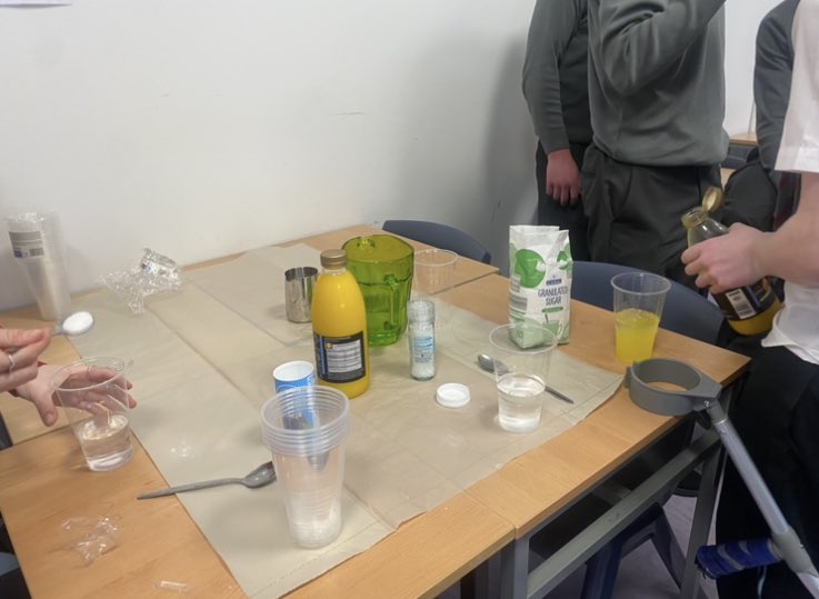 MsLBurke25's tweet photo. Great work from 5th year LCPE students today creating their own electrolytes and sports drinks! 💧🍊#hydration #sportsupplement #LCPE #dietandnutrition https://t.co/nycKYVQ6rA