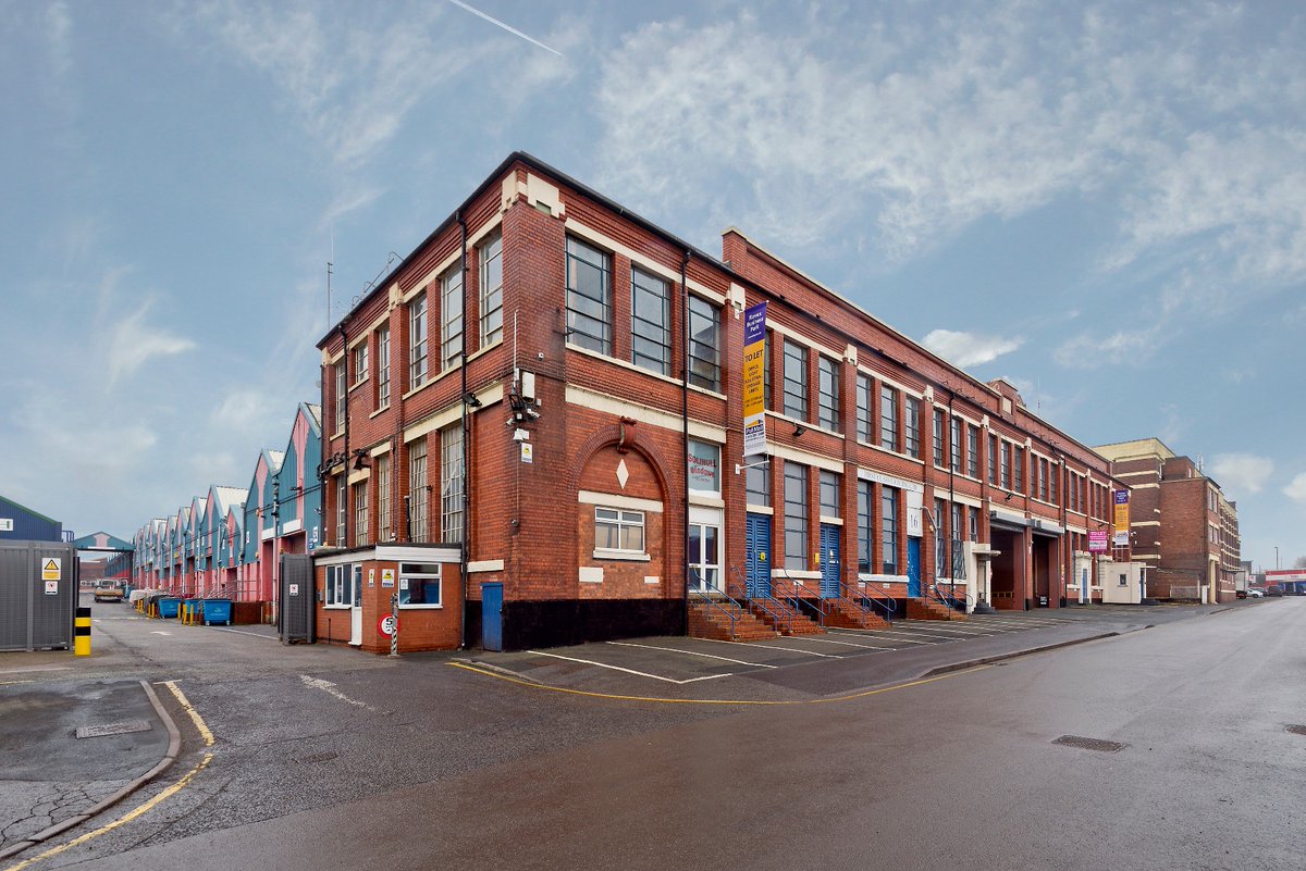 PallMallEstates's tweet photo. 📢 How do you fancy earning a 5% commission as a current or past #CommercialProperty tenant of Pall Mall Estates?

Our Stakeholder Reward Scheme will pay out 5% of your referral's year-one net rent in cash if you successfully refer us:

https://t.co/YSoRjL0MeB https://t.co/vpbWah3eiz