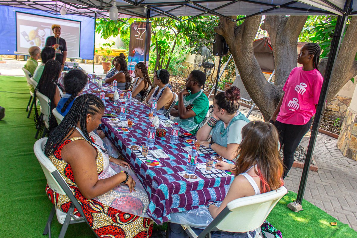 This week, we had the pleasure of hosting a group of bright minds from <a href="/DickinsonCol/">Dickinson College</a> for an interactive #chocolate tasting experience! 🍫✨ They delved into the art of chocolate-making by sorting cocoa beans, learning fun trivia, and crafting their very own chocolate bars.