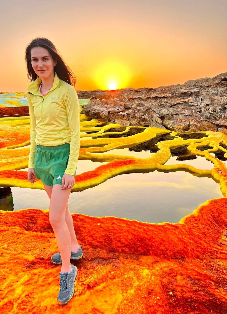 BehiwotTilahun's tweet photo. 🇪🇹 Dalol, where Earth paints its own masterpiece. Vibrant yellow surface fields, emerald pools, and otherworldly formations create a surreal landscape. The Danakil Depression isn’t just a place, it’s a natural wonder unlike any other. #Dalol #Ethiopia https://t.co/cEWDgOQ9eN