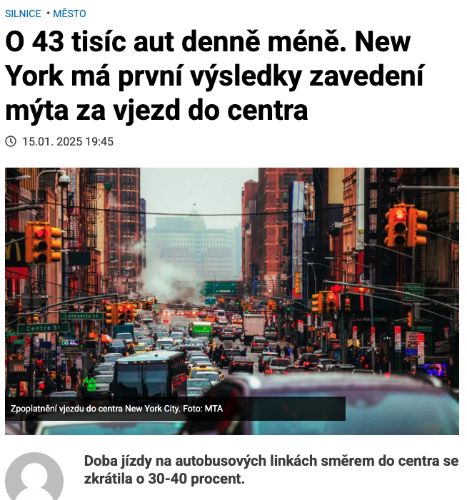 danielsoutner's tweet photo. 8$ za vjezd. O 43 tisíc aut denně méně. New York má první výsledky zavedení mýta za vjezd do centra.

„První údaje potvrzují to, co nám obyvatelé New Yorku říkali celý týden – doprava se snížila, ulice jsou bezpečnější a autobusy jezdí rychleji,“ řekl Janno Lieber, šéf Metropolitního dopravního podniku. 👌