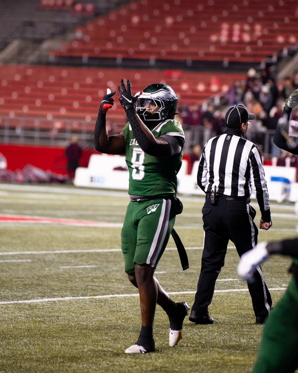 Benji8szn's tweet image. End of the year tape enjoy 🤝🏾🍿
@chillbelton @mylesonetwo @KareemAliJr_ @winslowtwpfb @WinslowRecruits 

hudl.com/v/2RU8qd