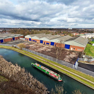 PallMallEstates's tweet photo. 📢 How do you fancy earning a 5% commission as a current or past #CommercialProperty tenant of Pall Mall Estates?

Our Stakeholder Reward Scheme will pay out 5% of your referral's year-one net rent in cash if you successfully refer us:

https://t.co/YSoRjL0MeB https://t.co/vpbWah3eiz