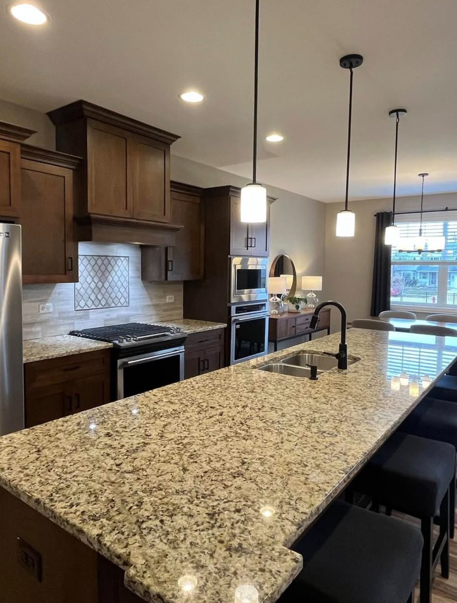 dankesslerhere's tweet photo. Showings today with 3 different buyers!

Helping dreams come true in Palos, Oak Lawn, &amp; Shorewood

Colleen Basinski
The Forward Group at REAL Broker

#ColleenBaz #BartBaz #RealBroker #TheForwardGroup #RealEstateJourney
#DreamHome #BuyerShowings #RealEstateGoals https://t.co/do2V8Di6MW