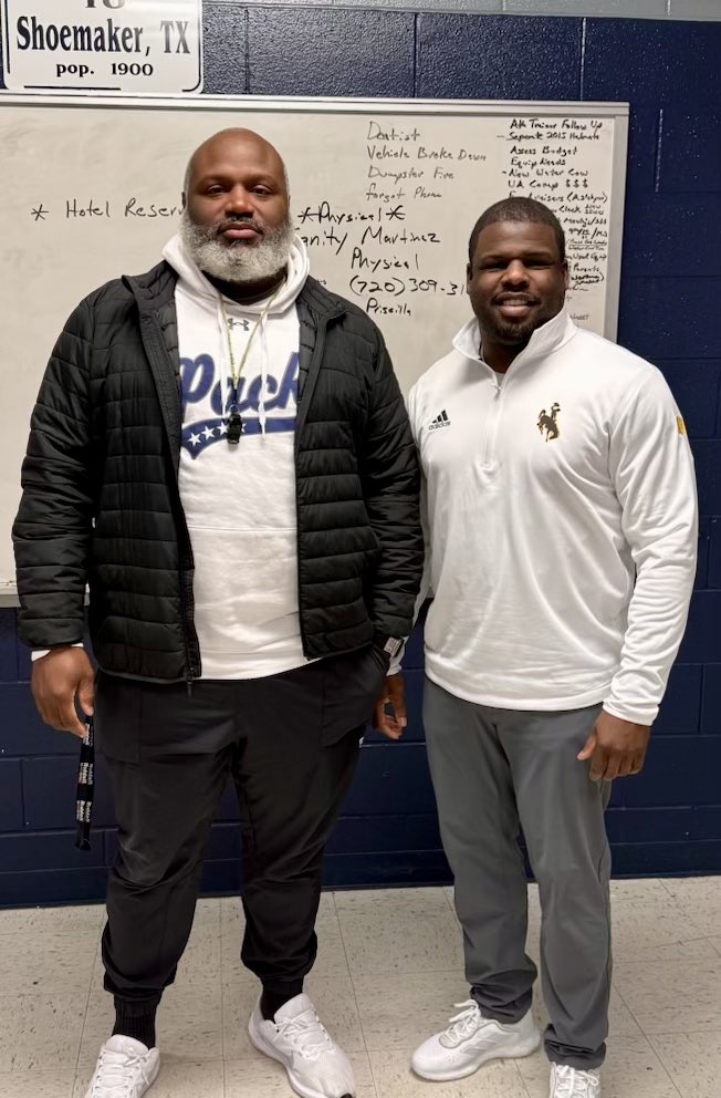 coachrlocks's tweet photo. Special Thanks to @Dkirkwood_WYO for stopping by the Shoe.  #shoestrong https://t.co/E6AHO9X4Wi