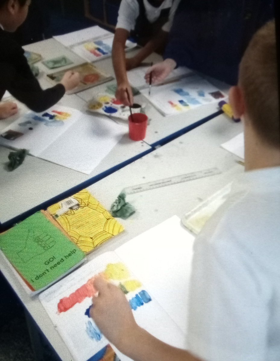 hillsideyr3's tweet photo. A fabulous afternoon colour mixing and matching to Egyptian art. https://t.co/jzv44BJyUr