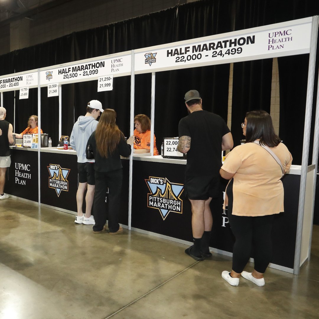 PGHMarathon's tweet photo. You don’t have to be a runner to participate in Marathon Weekend — our Volunteer Program presented by @eatoncorp offers countless ways to get involved!

Explore ALL the ways you can join in here! 👉 https://t.co/FqDLbg3MCB https://t.co/yAXMybZQ1i