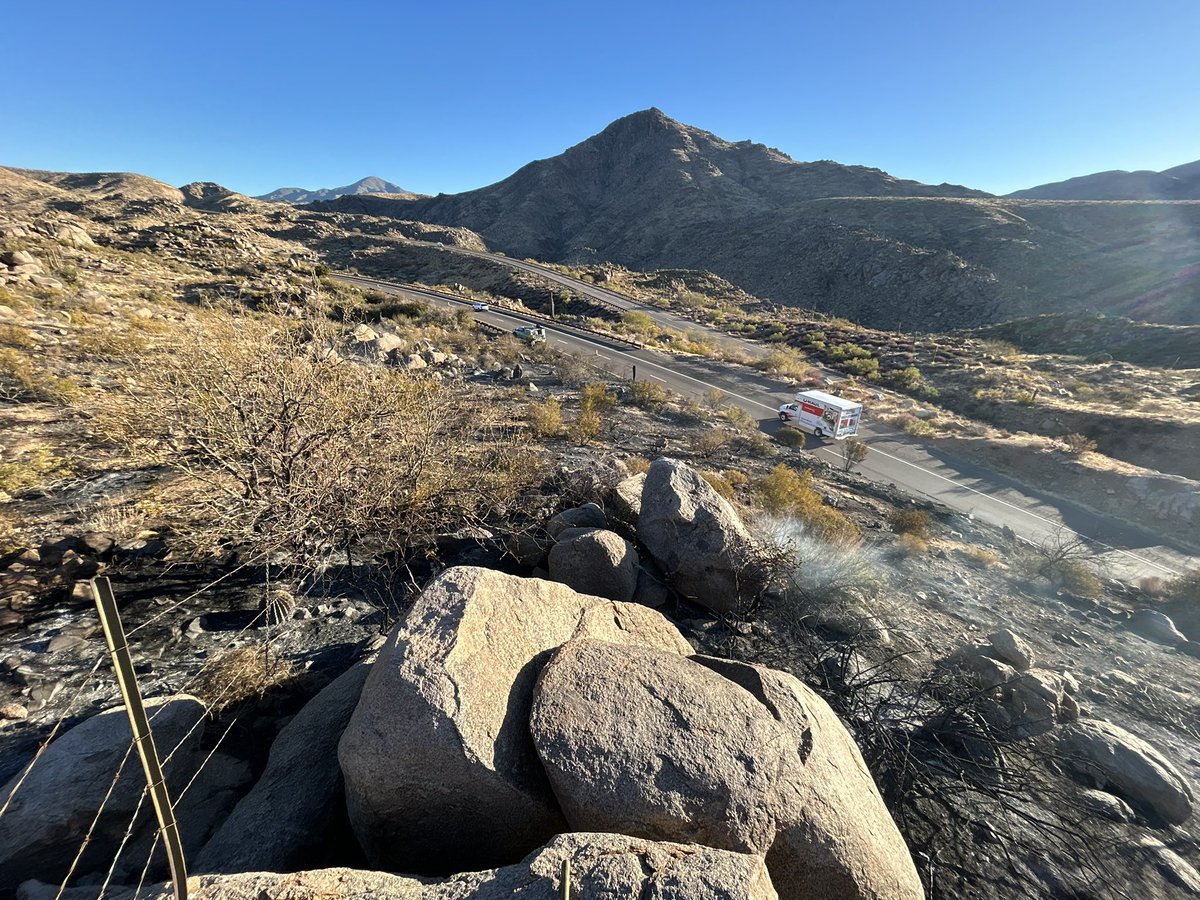 TontoForest's tweet photo. Firefighters are responding to the #RinconFire along SR 87 at MM215. Three engines are on scene along with Dept. of Public Safety. The fire is currently 2 acres and one north bound lane is closed while crews respond. For current road status follow https://t.co/4PbtiXbCyv. https://t.co/JPJ3hmAIj5
