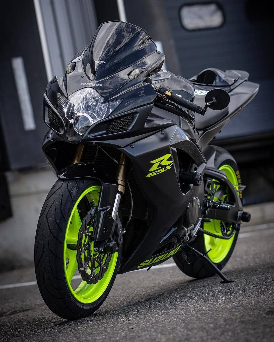 MoreMotorcycles's tweet photo. #Suzuki GSXR https://t.co/u6Lk9thbgz