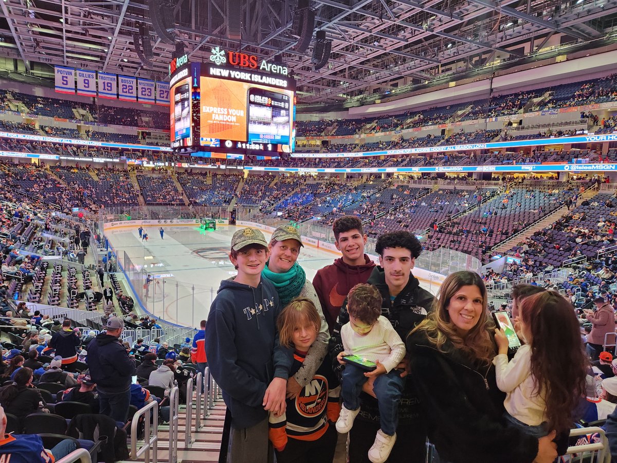 Tuesday's Children families were delighted to kick off 2025 at a Family Engagement cheering for the <a href="/NYIslanders/">New York Islanders</a> thanks to the generosity of the <a href="/KPalmieriFdn/">Kyle Palmieri Foundation</a>!