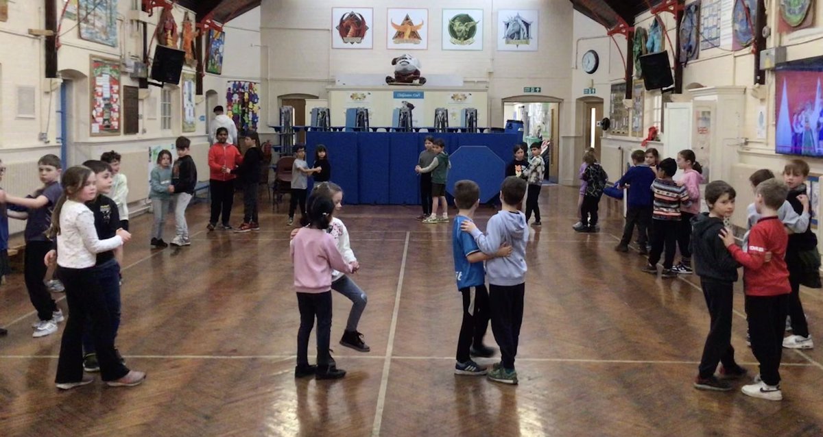 ClaphamTerrace1's tweet photo. We kicked off our Topic Launch on Eastern Europe today with some traditional steps from the polka and Krakowiak dances #topiclaunch #Easterneuropedance #persistence https://t.co/p7apFaBShm