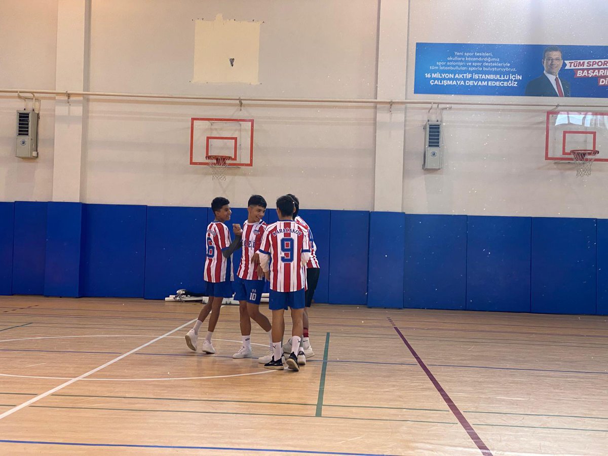 Faaliyet haftası kapsamında sınıflar arası futsal turnuvamızda kazanan 8/A ve 6/A sınıflarımızı tebrik ediyoruz. 🏆🏆

<a href="/catalca_mem/">Çatalca İlçe Millî Eğitim Müdürlüğü</a>