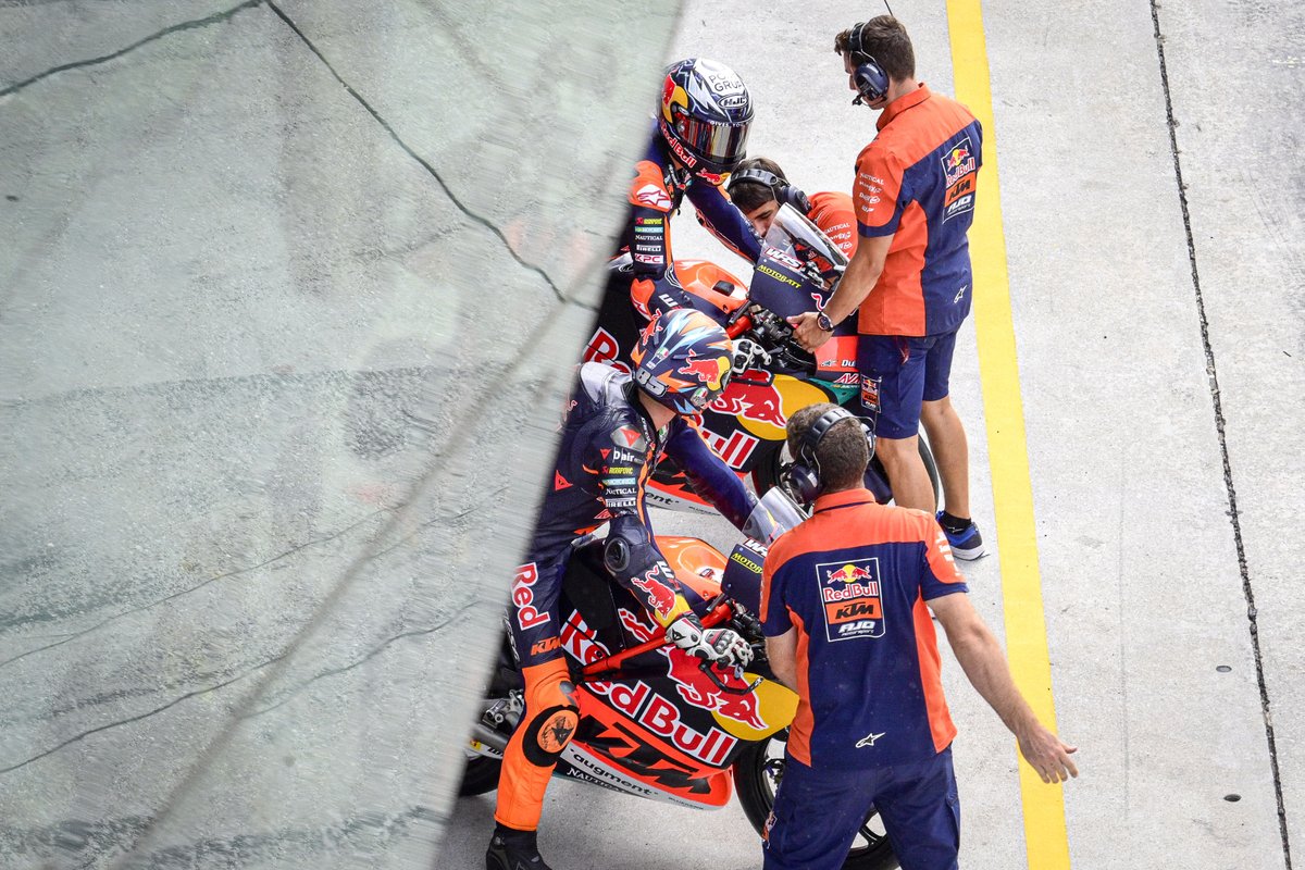 RedBull_KTM_Ajo's tweet image. #BestOf2024 🏁 Chapter 10 🇲🇾🇪🇸

Cele said goodbye with another great victory in Sepang, while in Barcelona the family grew with the debut of Carpe! 🔝

| #MalaysianGP | #SolidarityGP | #ThowbackThursday | #GivesYouWings | #ReadyToRace | @motogp | #AjoMotorsport | #AjoFamily |