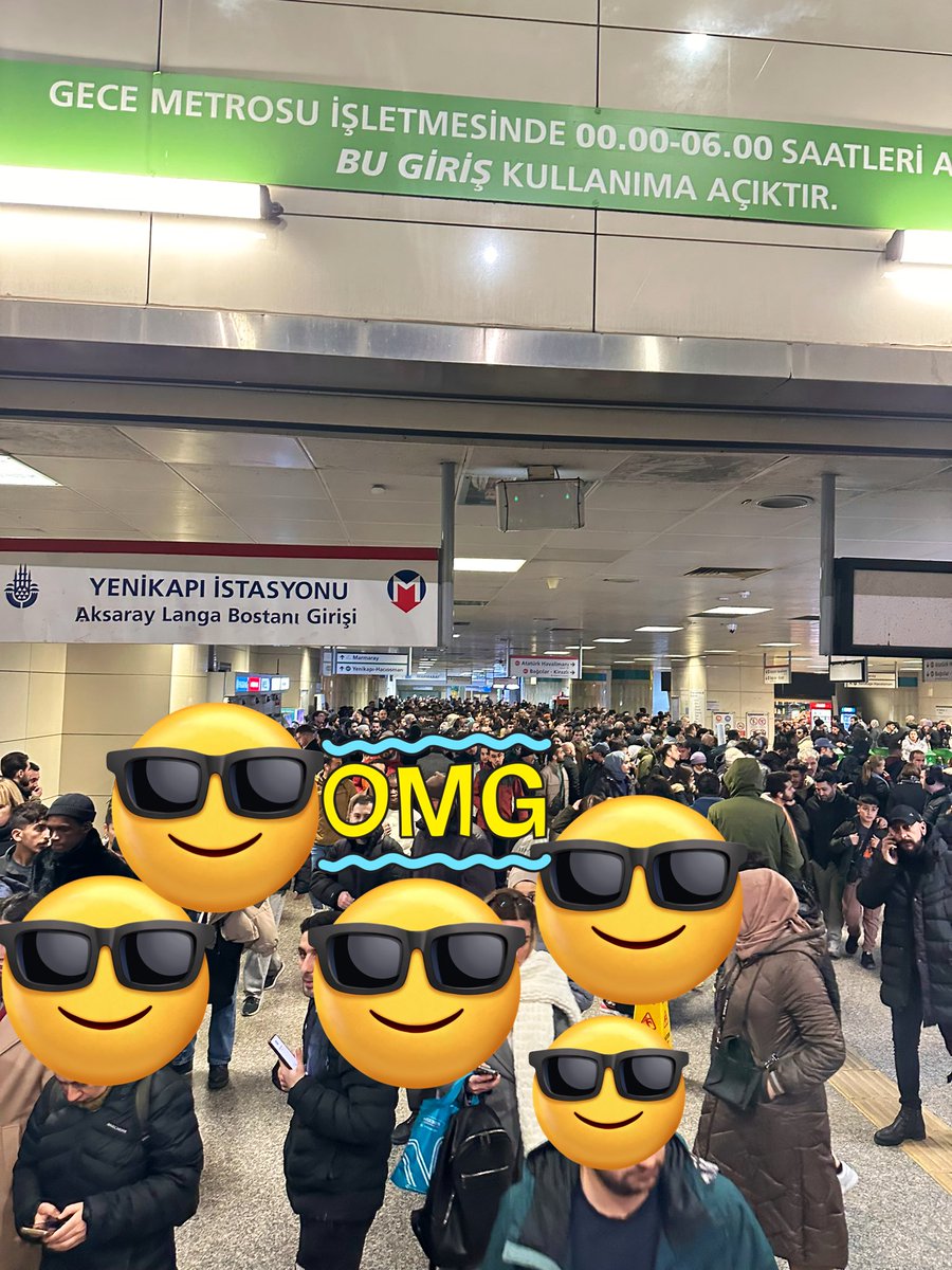 zfragds's tweet photo. Metro çalışmıyormuşş  @ekrem_imamoglu @IBBcozummerkezi https://t.co/1mespKa9Rx