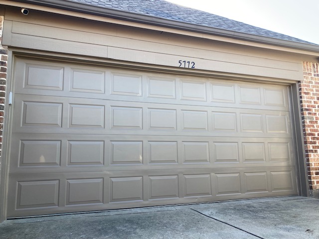 We completed a garage door frame restoratio, replacing damaged wood lumber on both sides. Those small repairs make a big difference!

Contact us today for an estimate on your home repair needs! 🔨 excellentamericanpainting.com

#HomeRepair #Frisco #Handyman #GarageDoor #FriscoTX