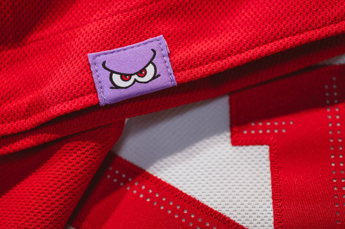 BR_OpenIce's tweet photo. There’s a hidden 🐙  on the bottom of the @DetroitRedWings Stadium Series sweater.

Absolute art 👌 https://t.co/oMKCsSkWYK