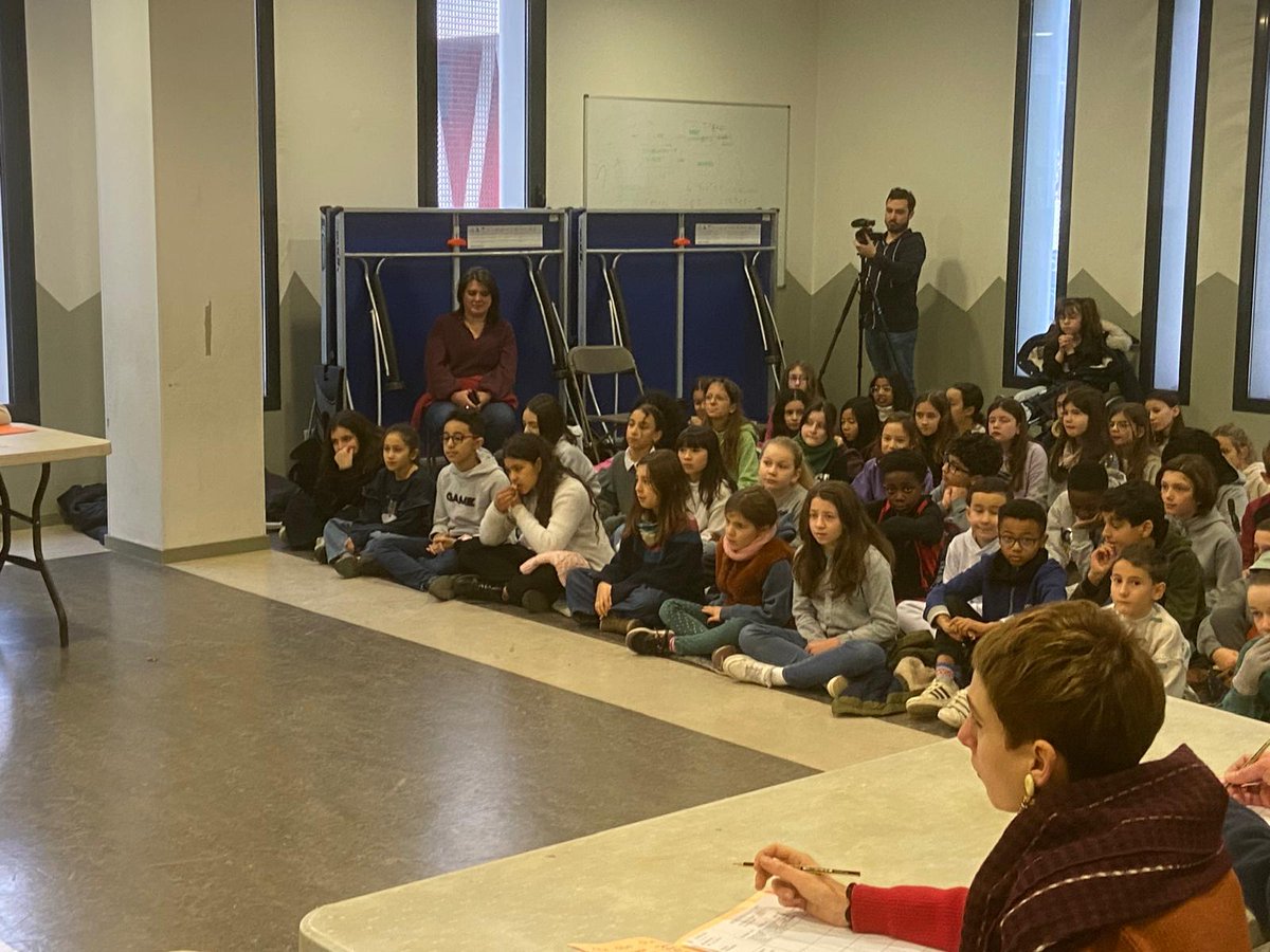 🎉 "Les Petits champions de la lecture" à l’école Lucie Aubrac (38) : un événement pour promouvoir la #lecture, encourager le goût des #livres et apprendre à #lire à voix haute. Un grand bravo aux élèves pour leur engagement et leur passion pour la lecture ! 📖👏