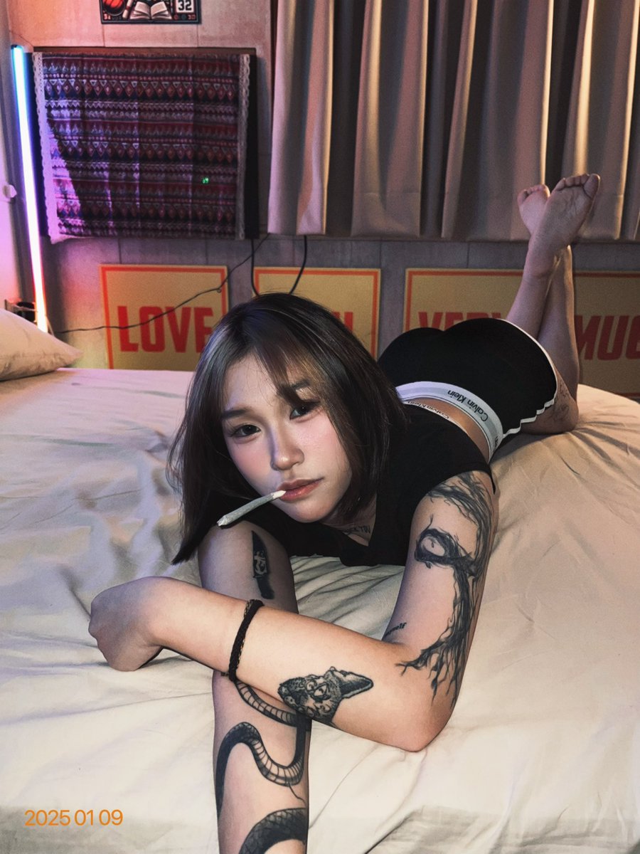 swaiillll's tweet photo. 這個月的群組開咯！！

這個月會有3 P兩女一男實戰🫶🏼

以及泰國知名推主酒吧續集😛

陸續會在最近上架🌹🌹🌹

大家有興趣記得去TG私訊我❤️ https://t.co/74x8P8kzfy