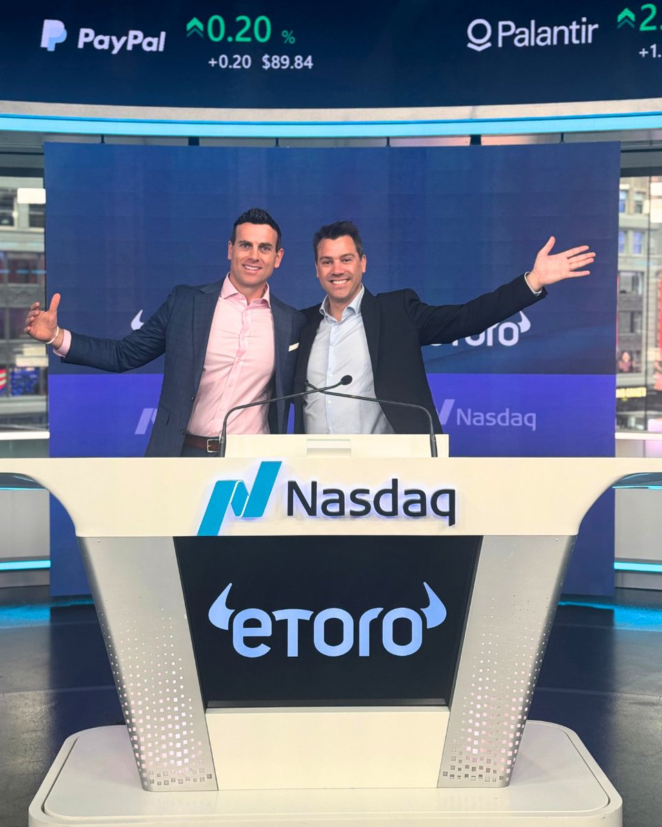 eToro's tweet image. Hey @Nasdaq, nice to see you today💫

📸 Featuring our CEO, @yoniassia, and Head of eToro US, Andrew McCormick.