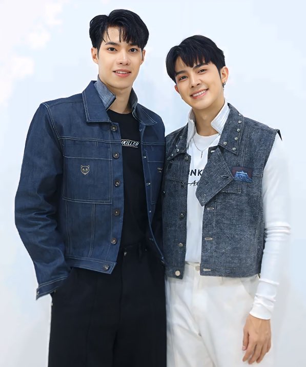 GybProject's tweet photo. ขอบคุณ บันเทิง เดลินิวส์ 🙏❤️
#บอสตั้นคัท
#คัทธนวัฒน์ #บอสตั้นศุภเดช
#จิมมี่จิรเมธ #jimmyjiramate
#อาการมันเป็นยังไงไหนบอกหมอ
#lotterydoctor #MaximonEntertainment #GYBentertainment #SeriesY #series #คู่จิ้น boylove #bl #blaeries #เดลินิวส์ #dailynews https://t.co/IKlZARMZj6