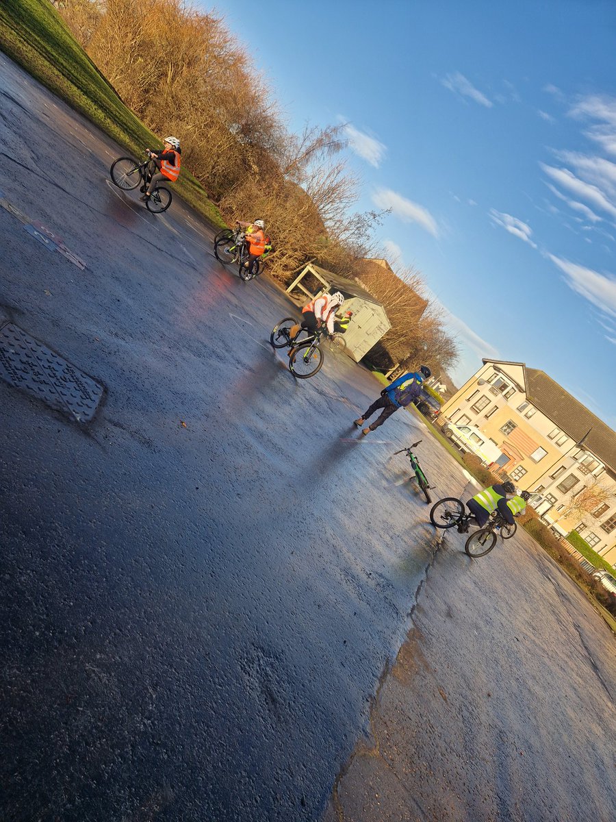 Annie 🌻 tweet media