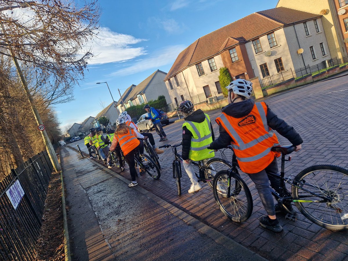 Annie 🌻 tweet media