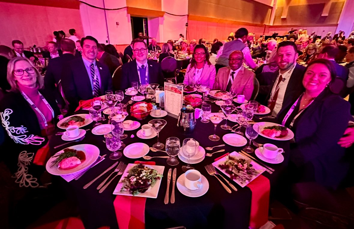 DuluthChamber's tweet photo. The Duluth Area Chamber was proud to be at the @MN_Chamber’s 2025 #SessionPriorities! Great to see many friends, Chamber colleagues, business leaders and elected officials form throughout the state. #DuluthAreaChamber #mnleg https://t.co/HXry9hGy9T