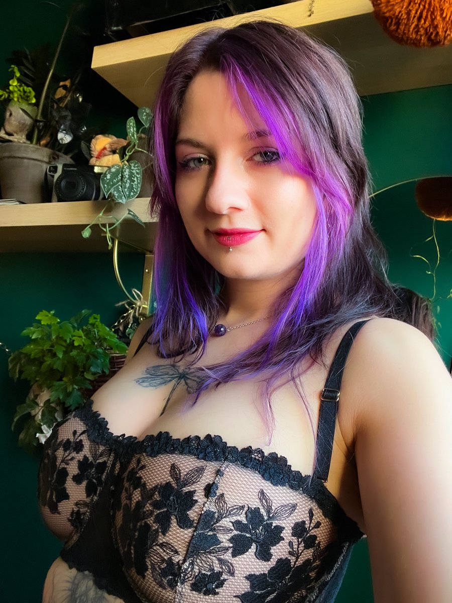 Luna Fern tweet media