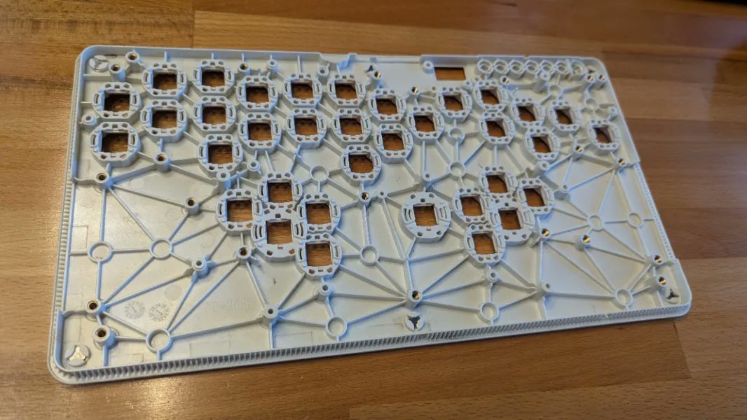 LimitLabsInc's tweet image. Hey there! We just posted the January update to the Kickstarter page with pictures of all the initial parts off the tooling. We are getting closer every day so thank you for sticking with us!