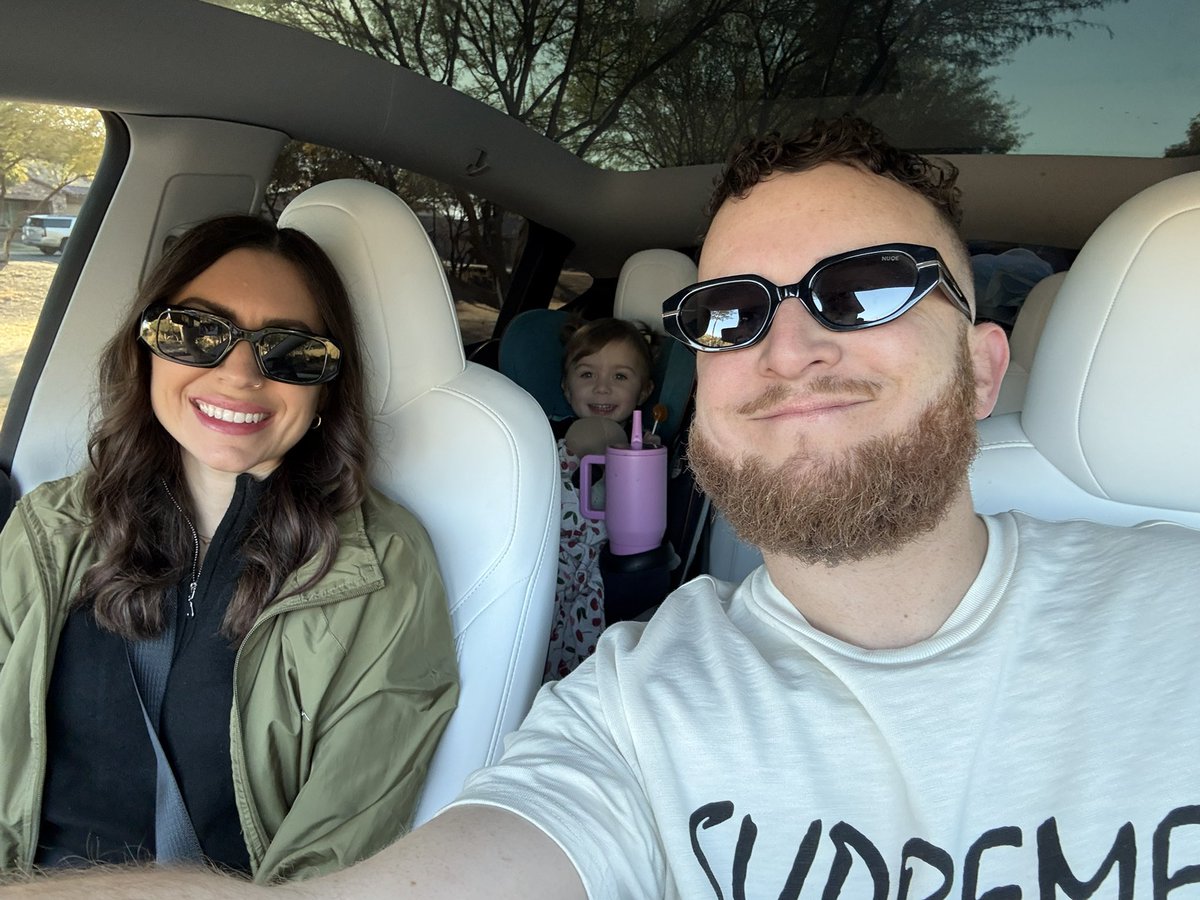 BlueThunderReal's tweet photo. Family road trip to Disney for baby blue’s birthday 💙 https://t.co/E8Zqdyoz0g